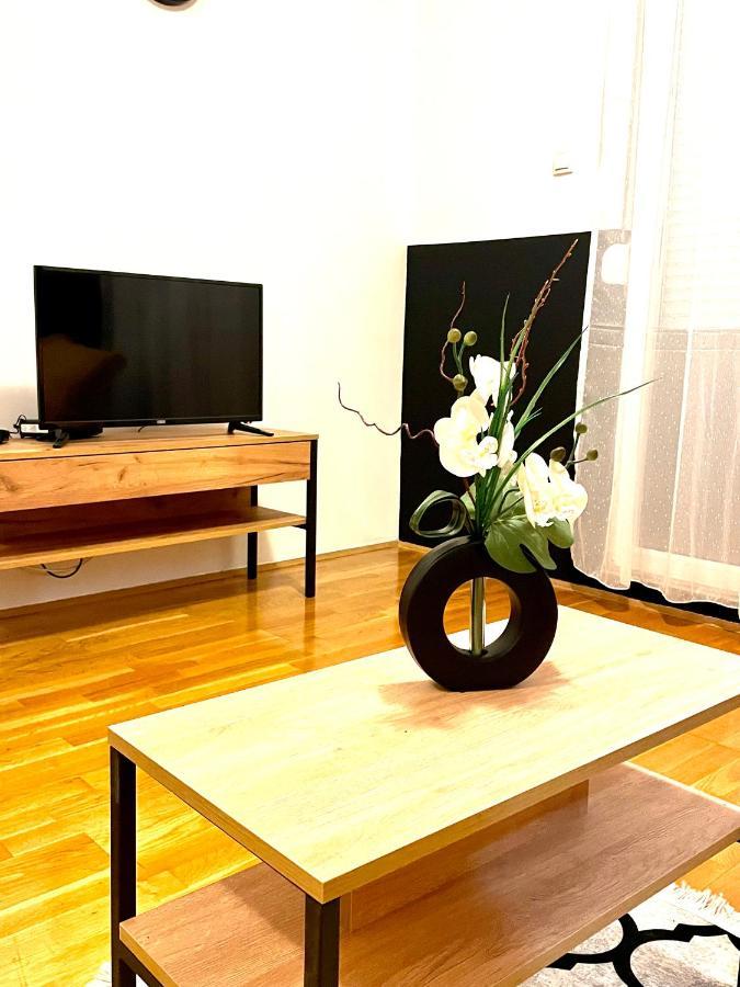 Naki Apartmani Podgorica Exterior foto
